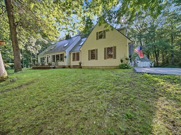 85 Maple Avenue, Atkinson, NH 03811