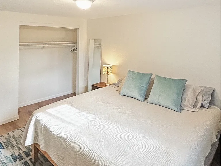 2405 W Elizabeth St — Photo 14