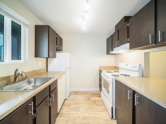 5th image of 14260 SE 18th St APT A07