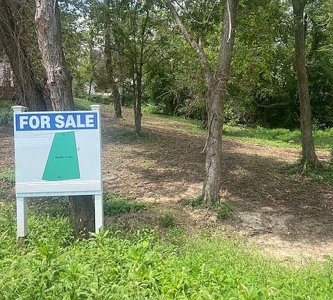 2nd image of 649 S Sappington Rd