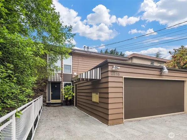 2215 W Raye Street, Seattle, WA 98199