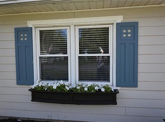 4th image of 1301 Whitney Ave