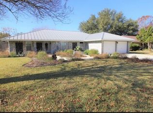 1211 Clearwater Dr, New Braunfels, TX 78130