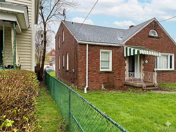 3rd image of 536 26th St