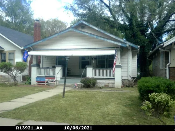1218 SW Macvicar Ave, Topeka, KS 66604