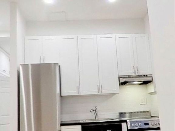 4th image of 1435 1st Ave #2SF