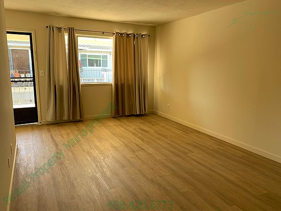 3rd image of 984 Westlynn Way