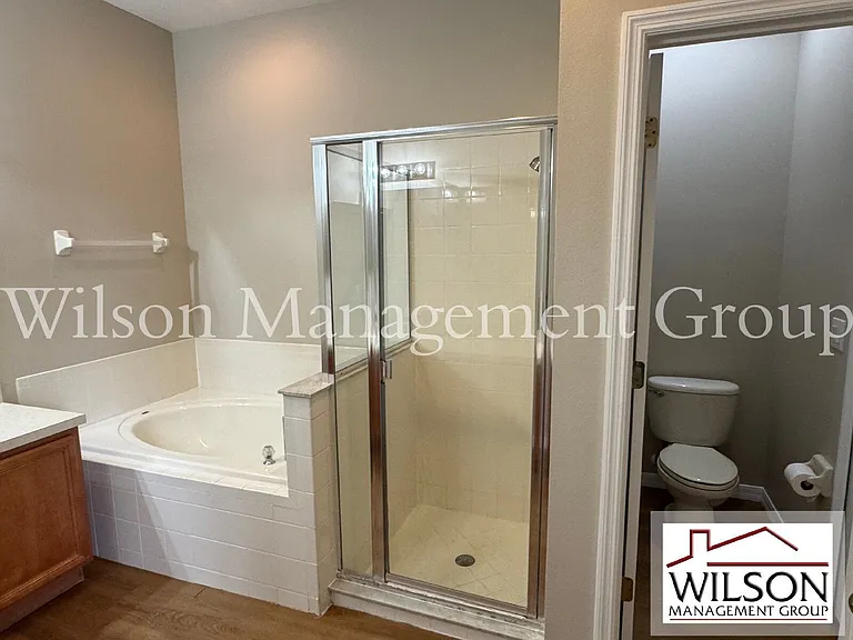 5004 Adair Oak Dr — Photo 30