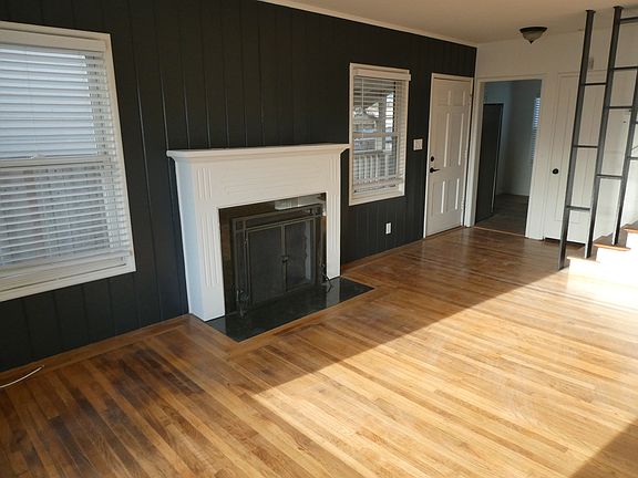 2nd image of 1528 Monterey St