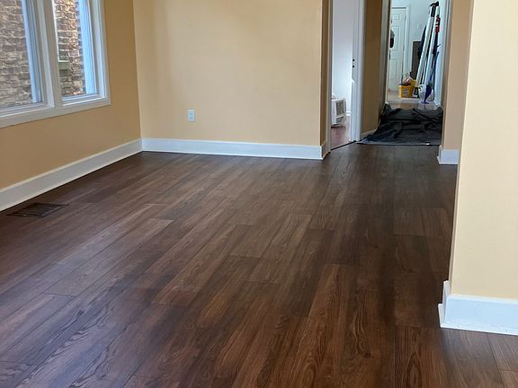 4th image of 1930 S Saint Louis Ave APT 2