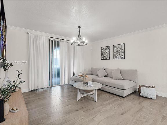 3rd image of 2552 Centergate Dr APT 102