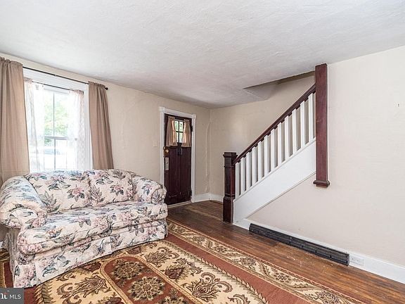 4th image of 707 Wayside Way