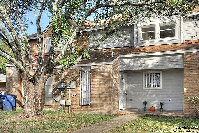 1st image of 2819 Hunters Green Dr