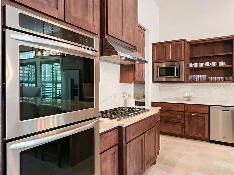 7 Valley Cottage Pl — Photo 18