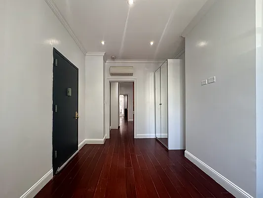 Rented by Isaac Silberstein, LREB | media 13