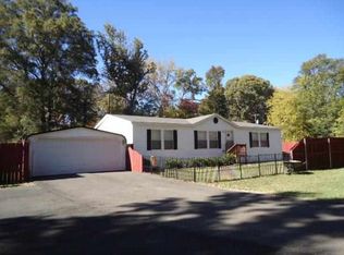 2749 Pops Landing Rd, Ore City, TX 75683