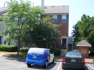 12 Dogwood St, Jersey City, NJ 07305