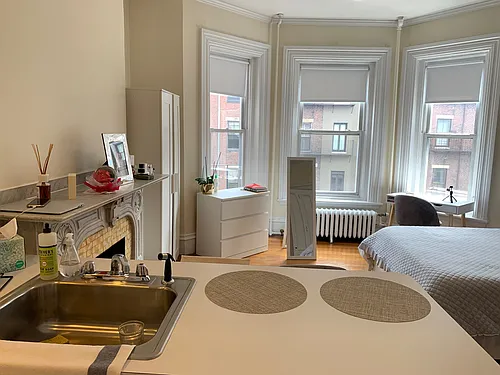 307 Beacon St Photo 1