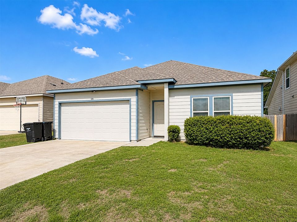1st image of 124 Canales Cir