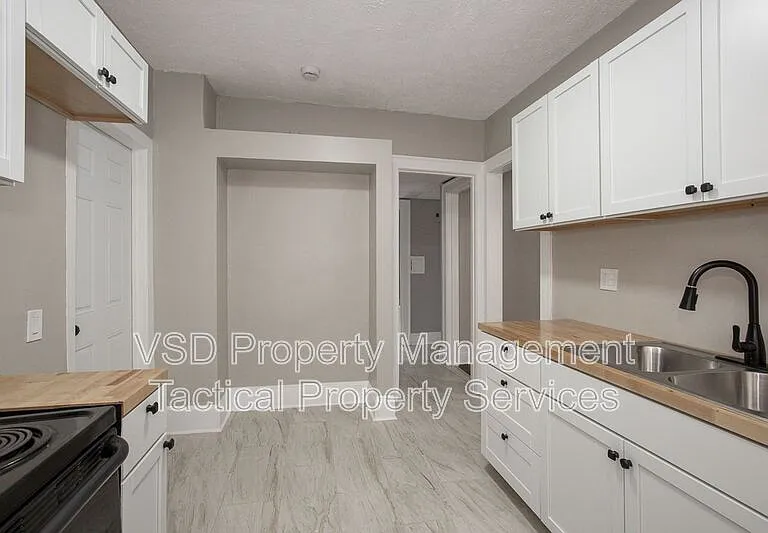 14172 Superior Rd #2 — Photo 17