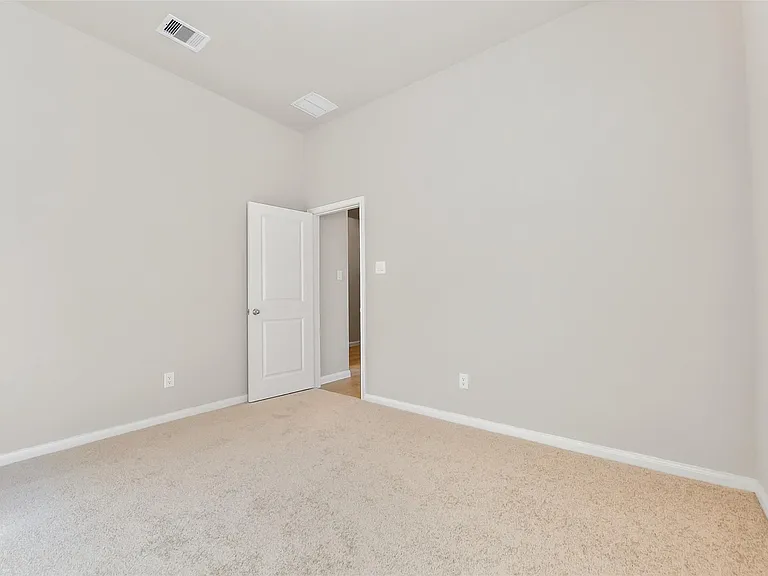 3915 Sugardale St — Photo 25