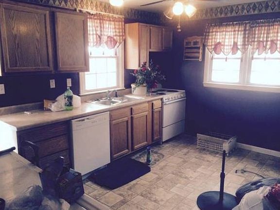 5th image of 302 Prairie St