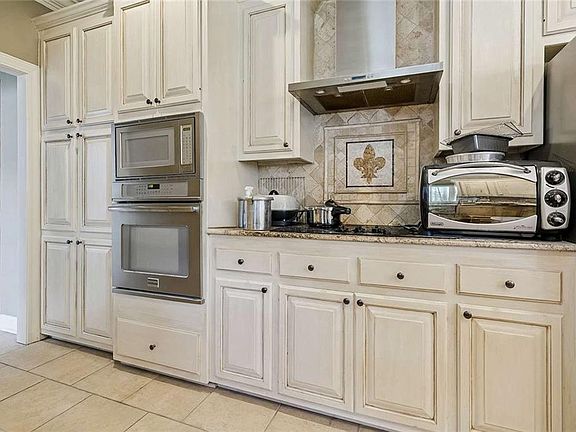 5th image of 1842 W Carriage House Dr