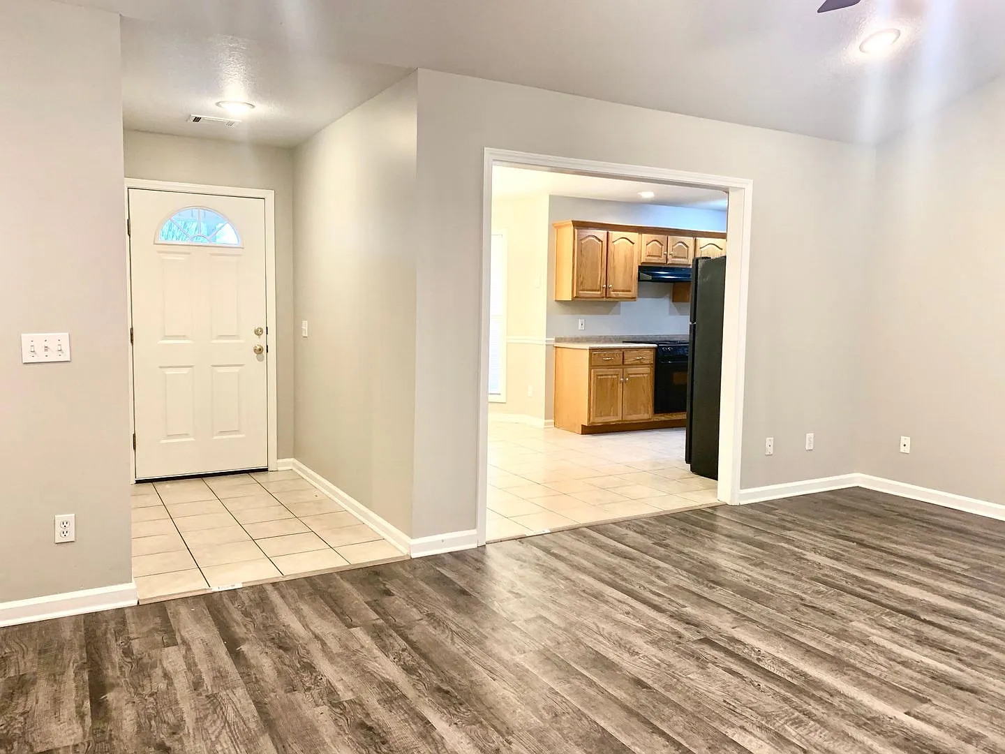 3 Bed, 2 Bath with Vaulted Living Room, Bay-Window Dining, and Two-Car Garage — Photo 3