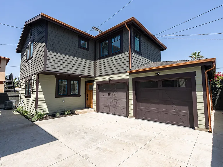 1822 1/2 S Harvard Blvd — Photo 1