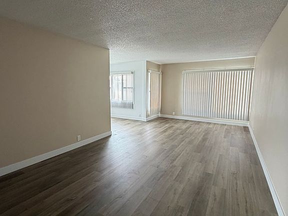 2nd image of 4219 E 4th St APT 6