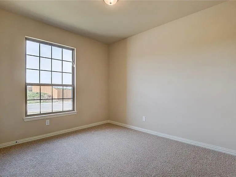 2100 McCallister Dr — Photo 14