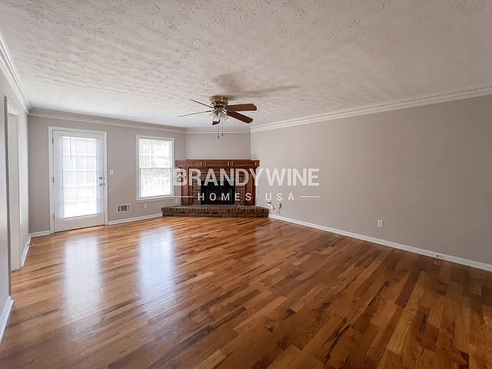 5907 Princess Ln — Photo 4