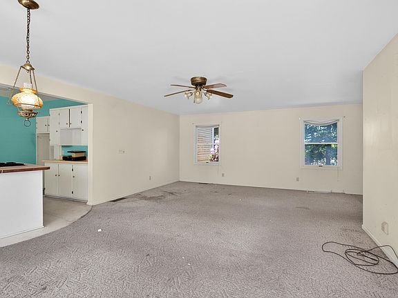 4th image of 2627 Cooper St