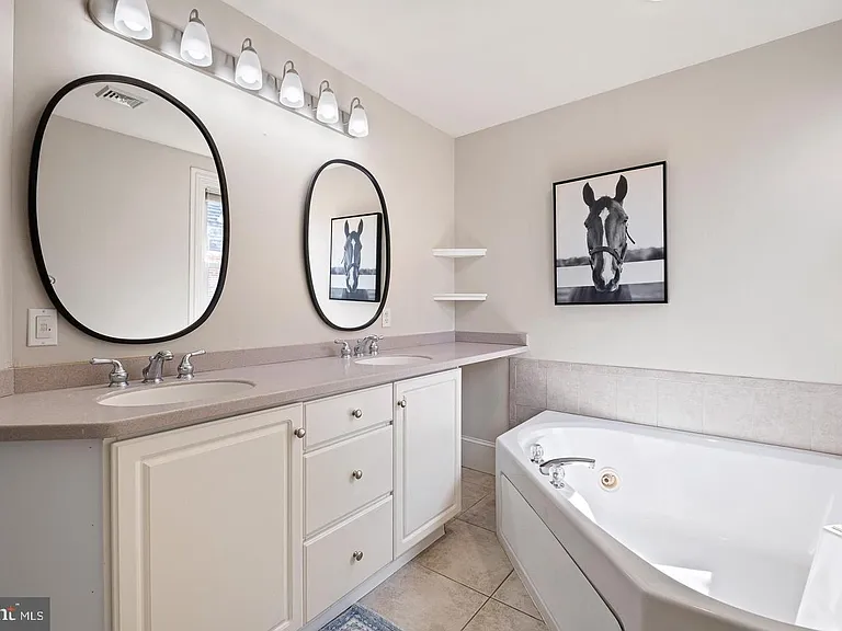 1419 Hamilton St — Photo 23