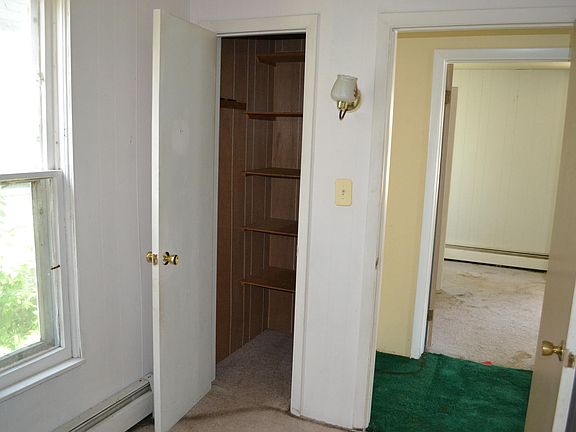 4th image of 932 Arianna St NW