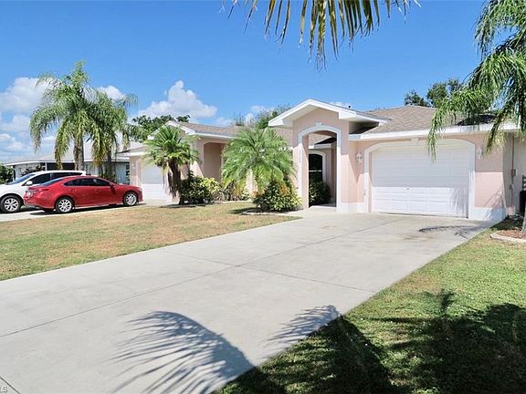 3rd image of 3725 SE 9th Pl