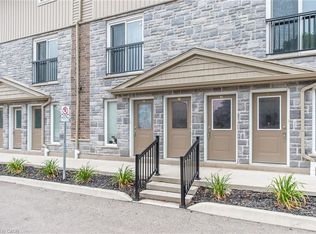 122 Courtland Ave E #4, Kitchener, ON N2G 0B8