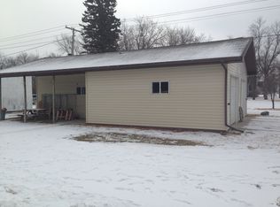 1102 Burrel Ave SE, Cooperstown, ND 58425