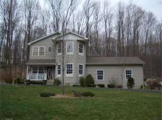 216 Ridge Rd, Oak Ridge, NJ 07438