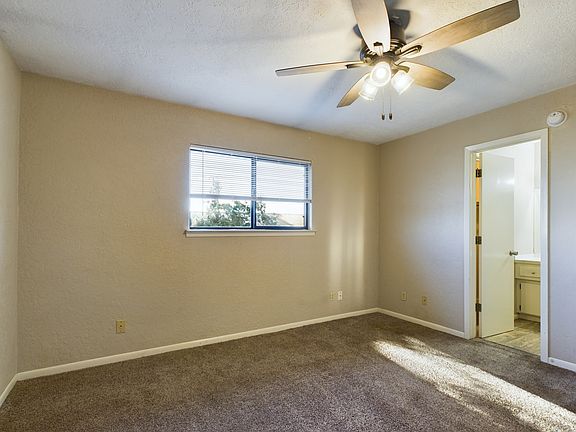 3rd image of 293 Billie Dr #16