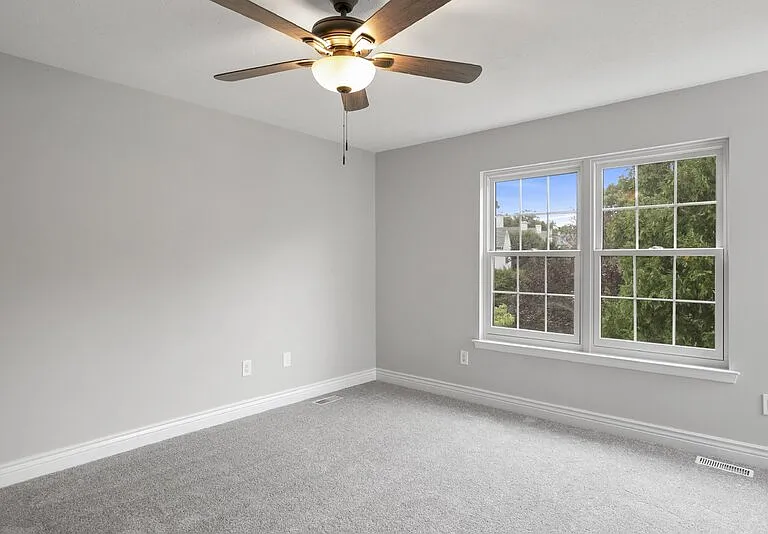 2258 N Tollgate Cir — Photo 13