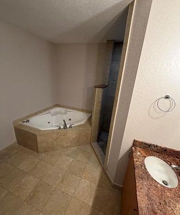 3rd image of 1620 Presidential Way APT 210