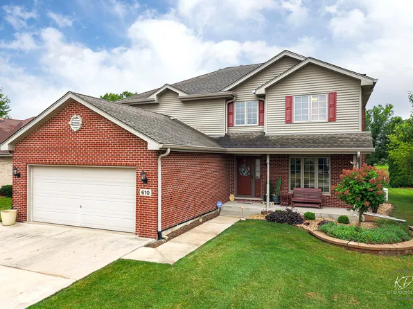 610 High Grove Dr, Minooka, IL 60447