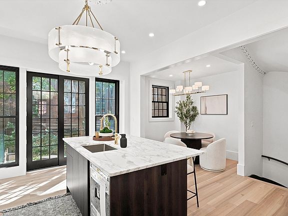 5th image of 320 Shawmut Ave #1