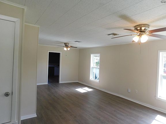 4th image of 600 Glendale St