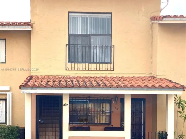 2740 W 62nd St APT 203, Hialeah, FL 33016