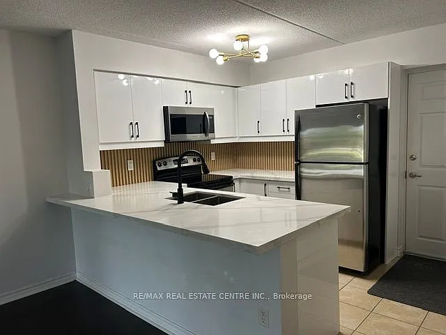 1370 Main St E #103 — Photo 2