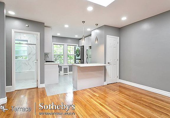 3rd image of 10107 Ascan Ave Floor 2