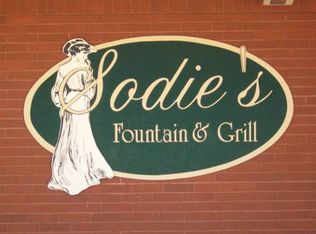 109 N 1st St, Flippin, AR 72634