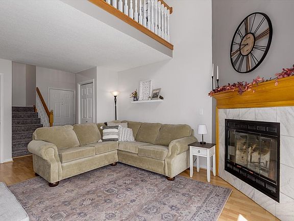 4th image of 4497 88th St Unit 1